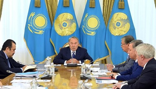 Назарбаев поручил выделить резервные средства на сохранение рабочих мест и создание новых